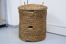 Alter schöner Bienenkorb